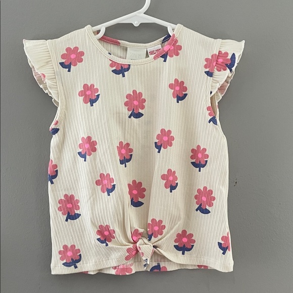 Zara Other - 🌸Zara Cream Floral Kids Tee